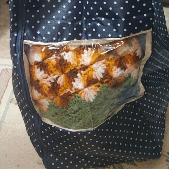 Collapsible laundry bag/under bed storage bag OS - Picture 1 of 6